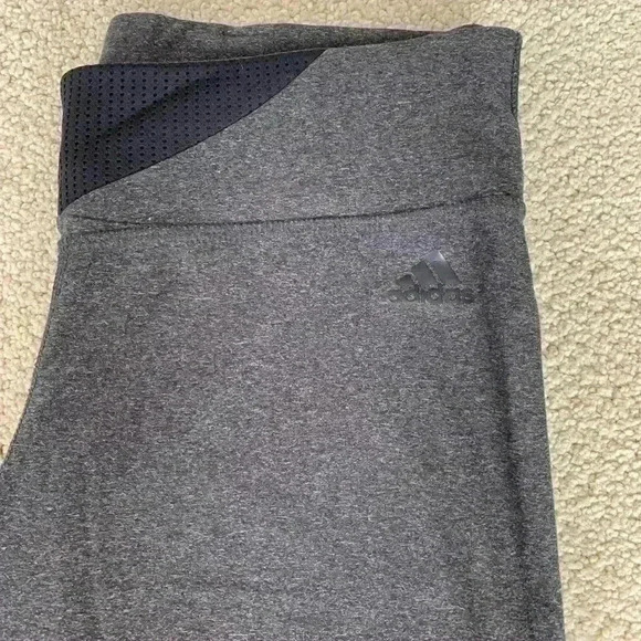 Adidas Climalite Grey & Black Capris Leggings - Picture 2 of 5